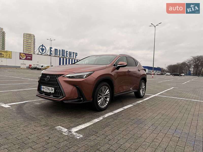Lexus NX 2024