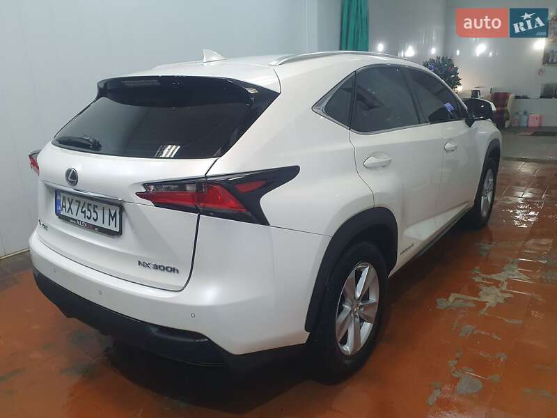 Внедорожник / Кроссовер Lexus NX 2015 в Харькове