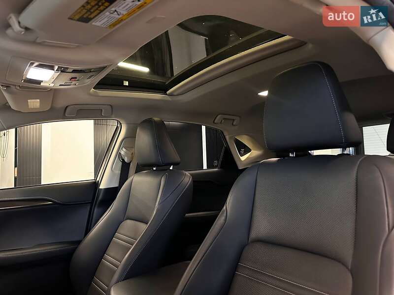 Внедорожник / Кроссовер Lexus NX 2018 в Львове