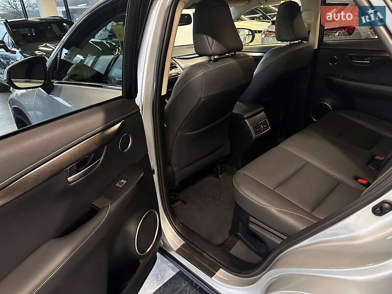 Внедорожник / Кроссовер Lexus NX 2018 в Львове