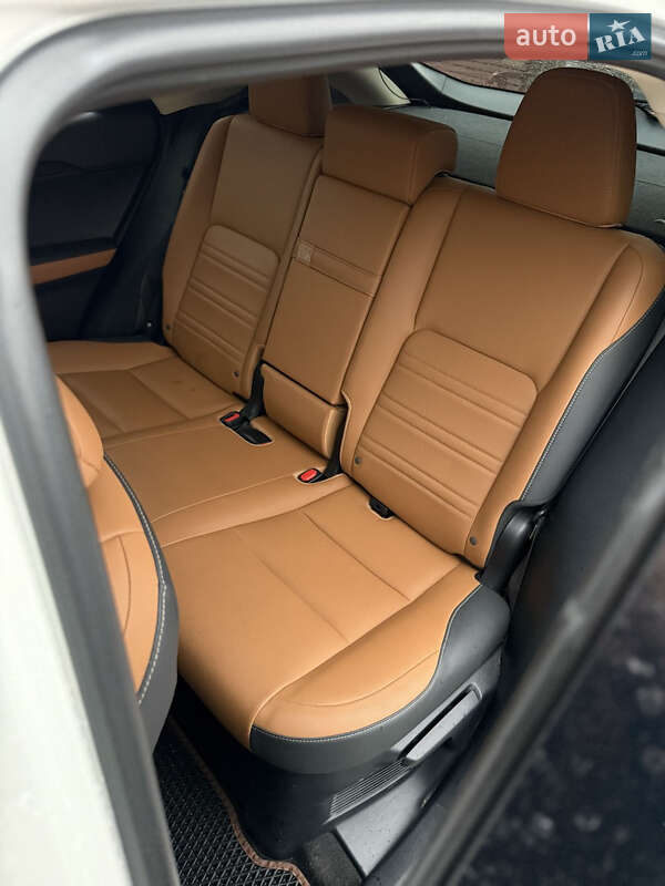 Позашляховик / Кросовер Lexus NX 2018 в Кривому Розі