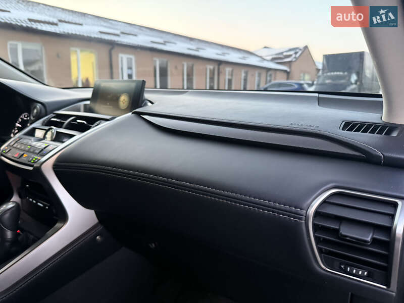 Внедорожник / Кроссовер Lexus NX 2015 в Днепре