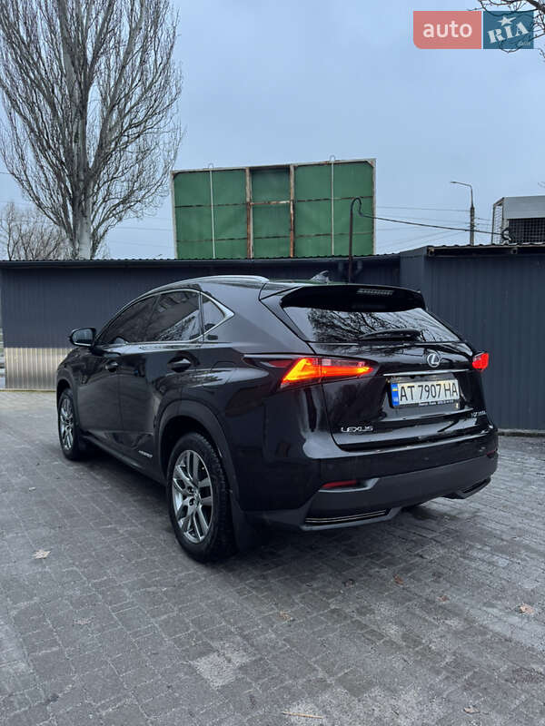 Позашляховик / Кросовер Lexus NX 2015 в Запоріжжі