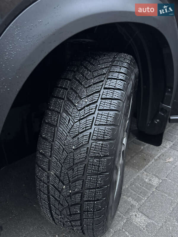 Позашляховик / Кросовер Lexus NX 2015 в Запоріжжі