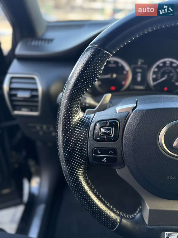 Внедорожник / Кроссовер Lexus NX 2017 в Луцке