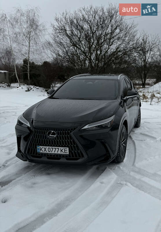 Lexus NX 2023