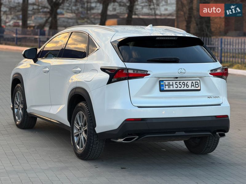 Внедорожник / Кроссовер Lexus NX 2016 в Одессе