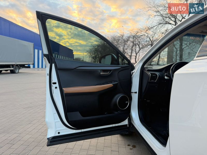 Внедорожник / Кроссовер Lexus NX 2016 в Одессе