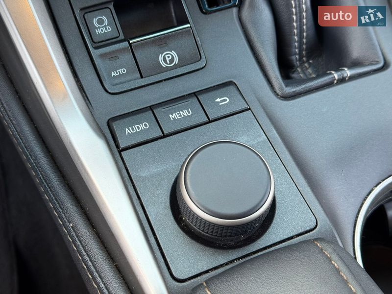 Внедорожник / Кроссовер Lexus NX 2016 в Одессе