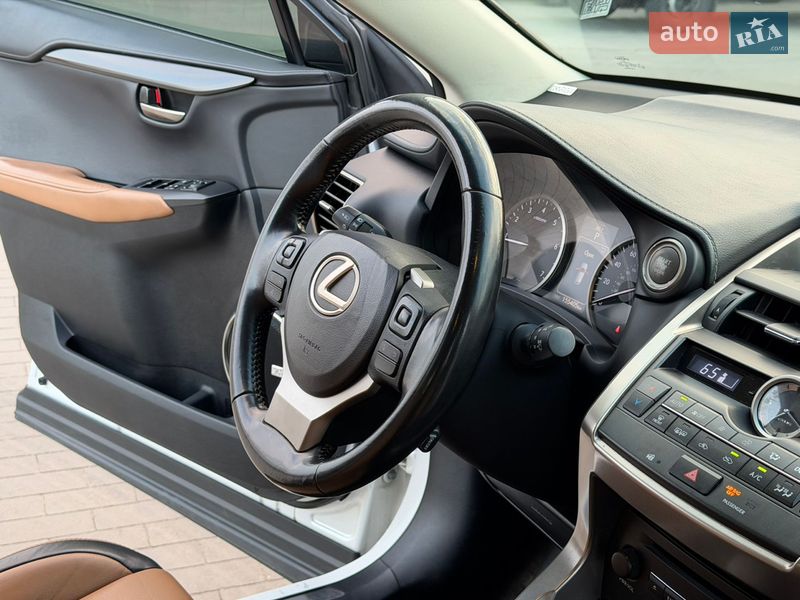 Внедорожник / Кроссовер Lexus NX 2016 в Одессе