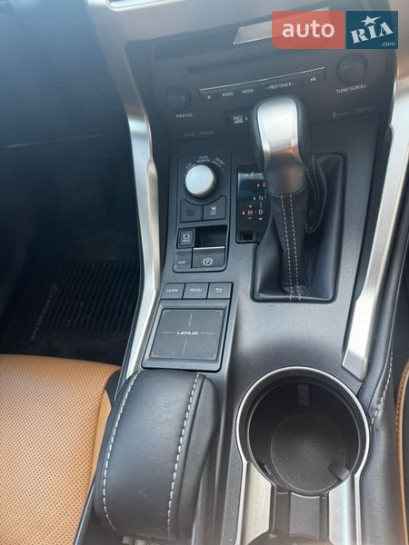 Внедорожник / Кроссовер Lexus NX 2016 в Одессе