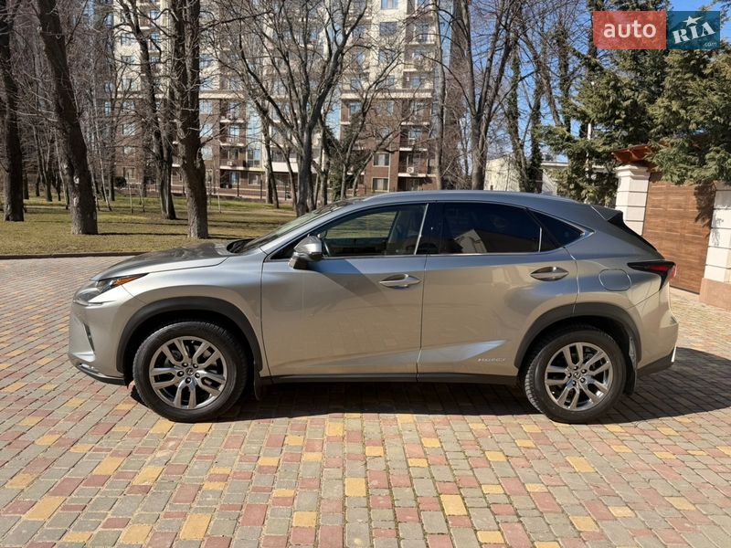 Внедорожник / Кроссовер Lexus NX 2020 в Одессе