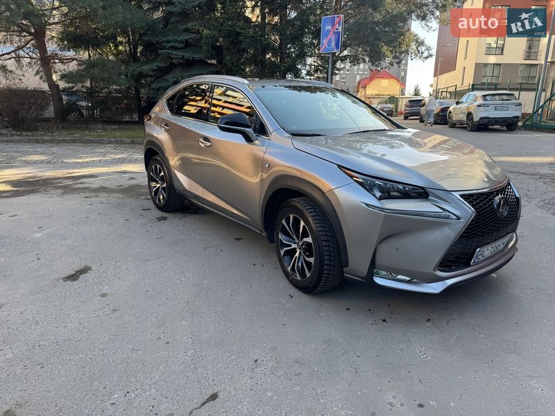Позашляховик / Кросовер Lexus NX 2016 в Львові