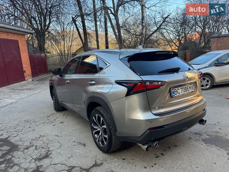 Позашляховик / Кросовер Lexus NX 2016 в Львові