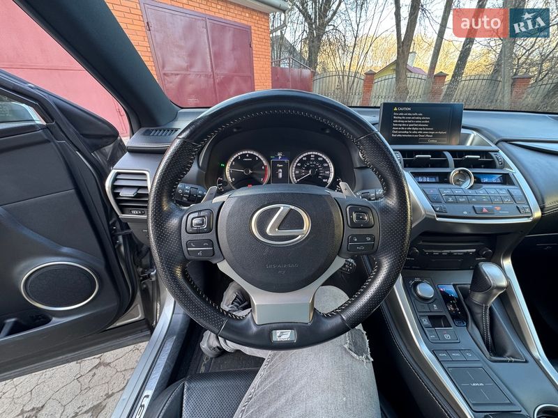 Позашляховик / Кросовер Lexus NX 2016 в Львові
