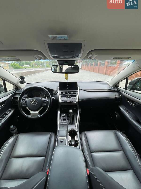 Внедорожник / Кроссовер Lexus NX 2017 в Львове