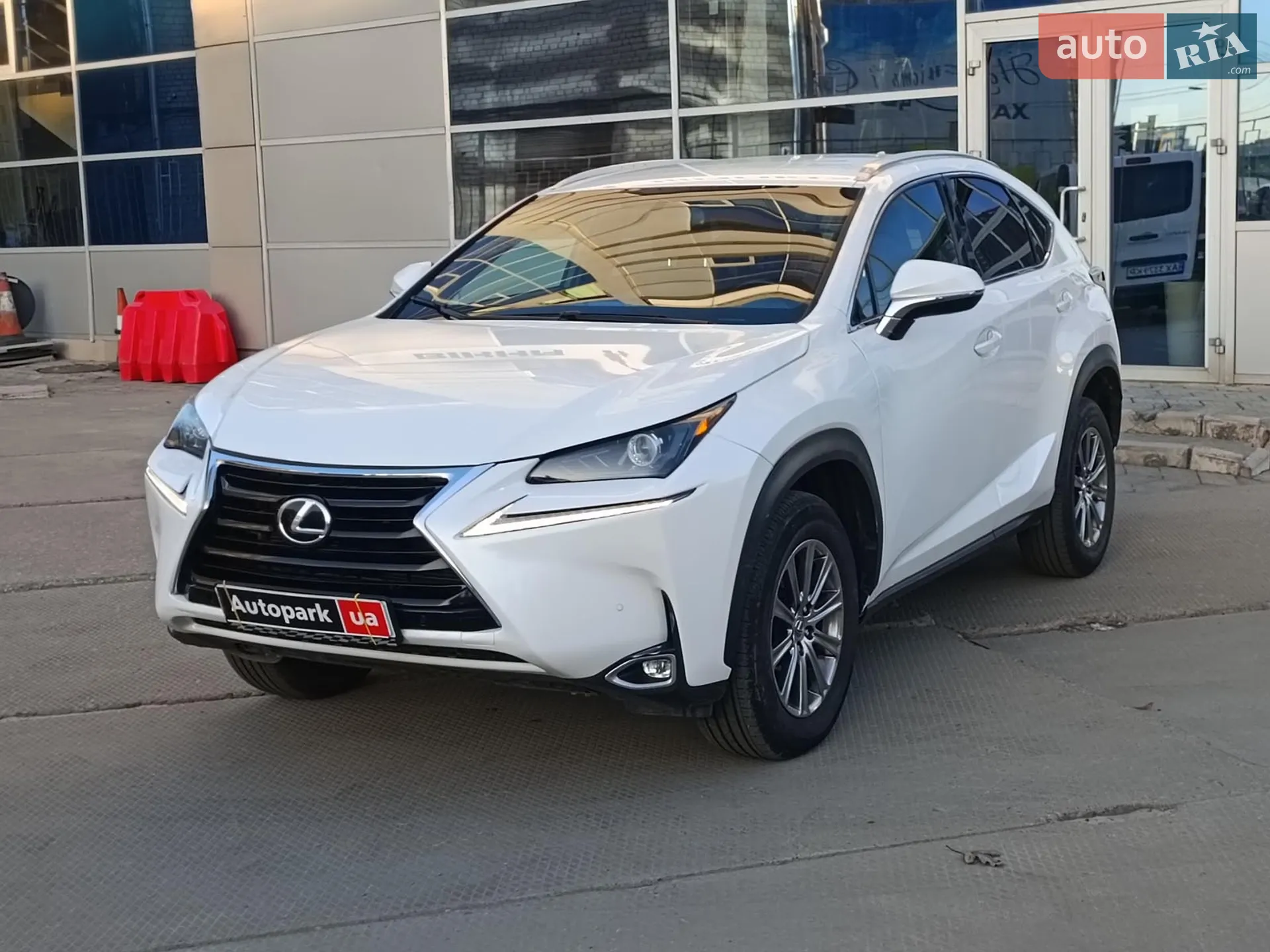 2017 Lexus NX - фото 1