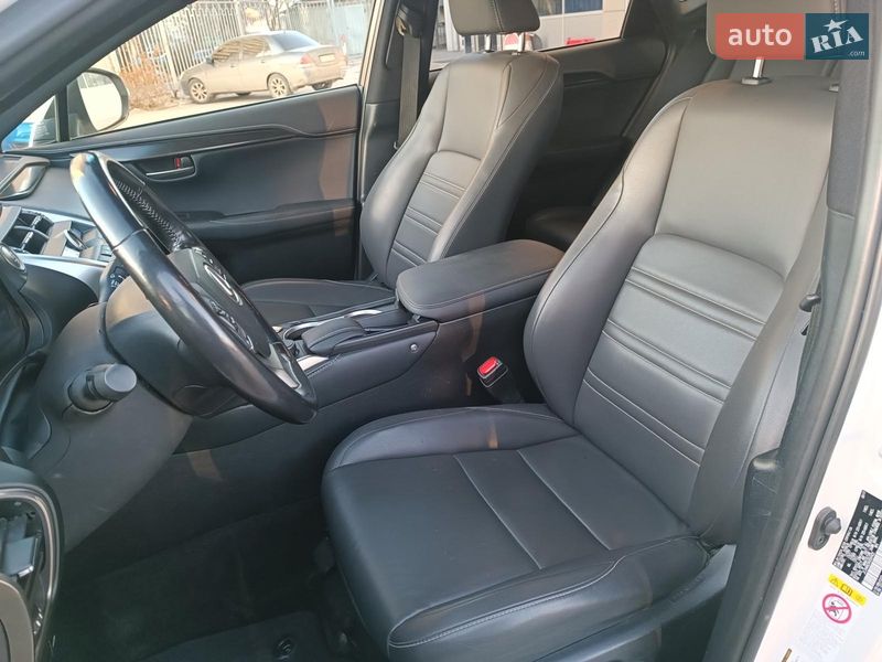 Позашляховик / Кросовер Lexus NX 2017 в Харкові