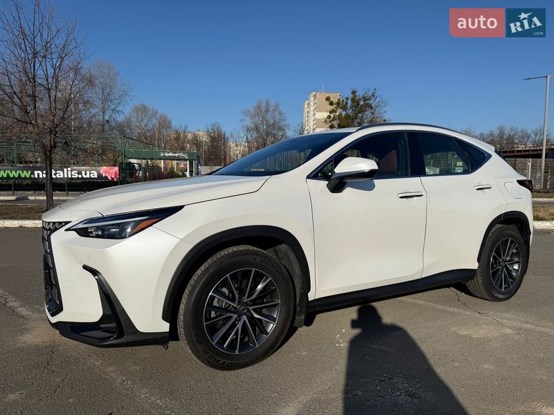 Lexus NX 2023