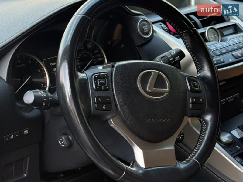 Внедорожник / Кроссовер Lexus NX 2016 в Ивано-Франковске