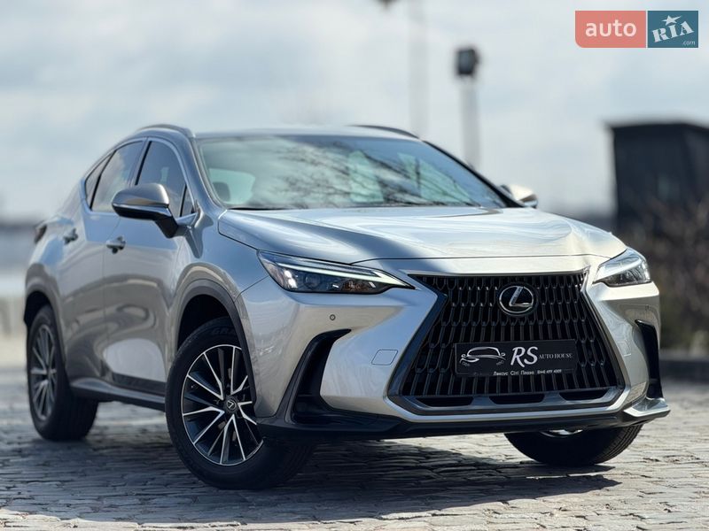 Lexus NX 2023