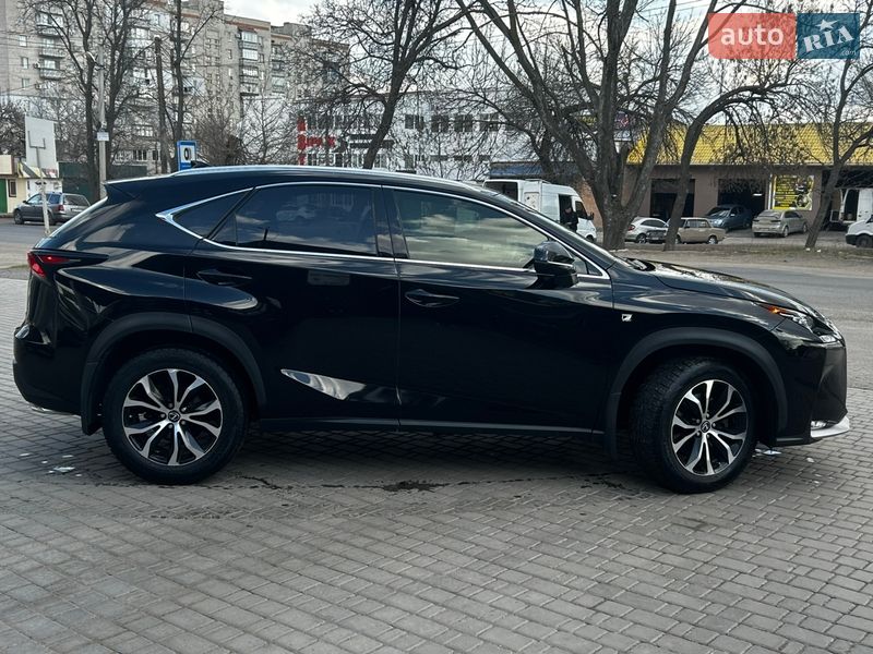 Позашляховик / Кросовер Lexus NX 2016 в Первомайську