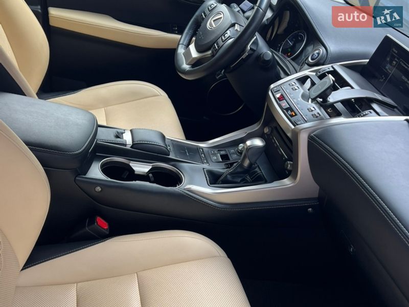 Позашляховик / Кросовер Lexus NX 2019 в Києві