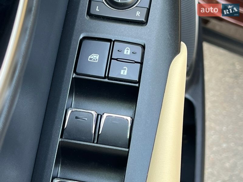 Позашляховик / Кросовер Lexus NX 2019 в Києві