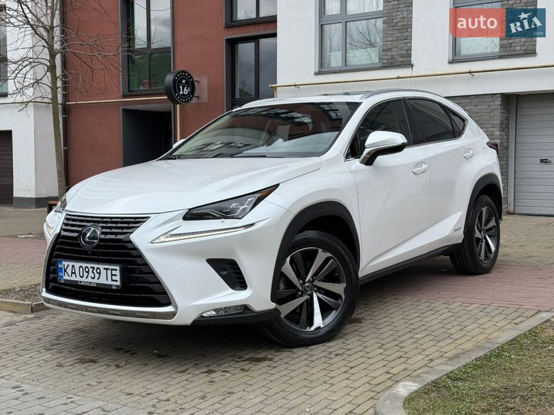 Lexus NX 2021