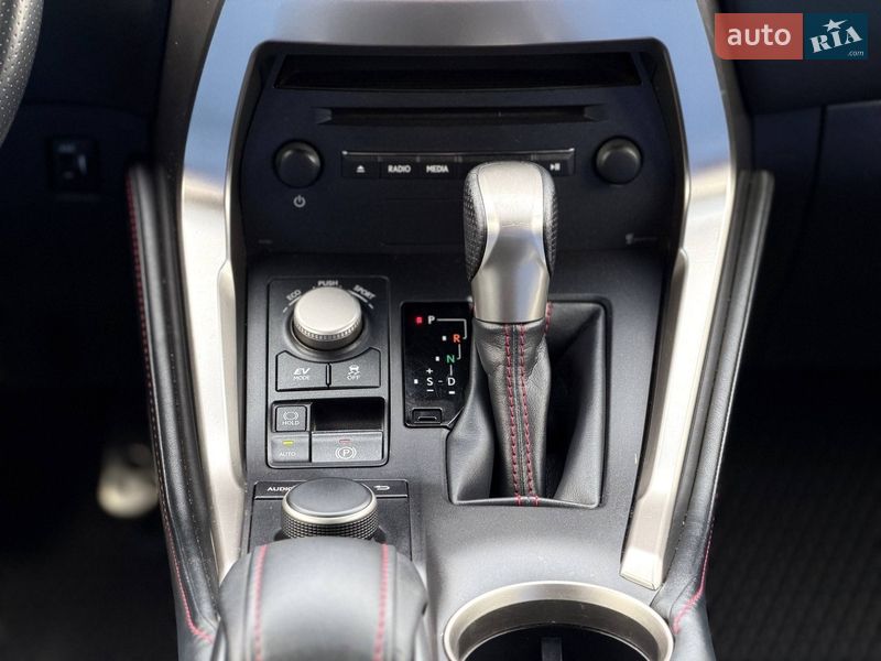 Позашляховик / Кросовер Lexus NX 2015 в Кривому Розі