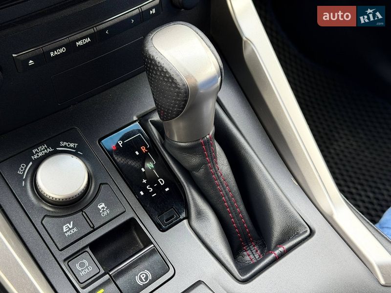 Позашляховик / Кросовер Lexus NX 2015 в Кривому Розі