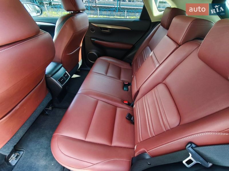 Позашляховик / Кросовер Lexus NX 2016 в Києві