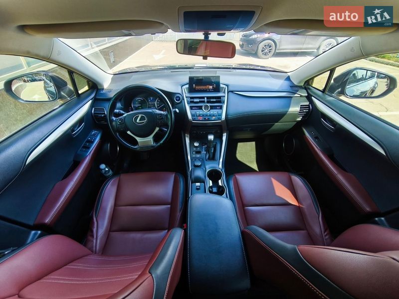 Позашляховик / Кросовер Lexus NX 2016 в Києві