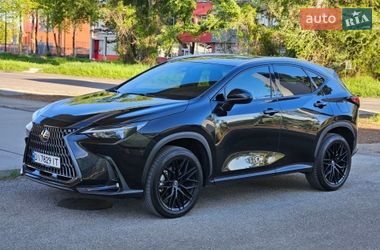 Внедорожник / Кроссовер Lexus NX 2023 в Ужгороде