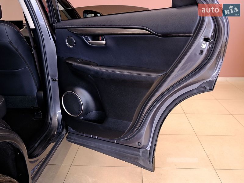 Внедорожник / Кроссовер Lexus NX 2017 в Одессе