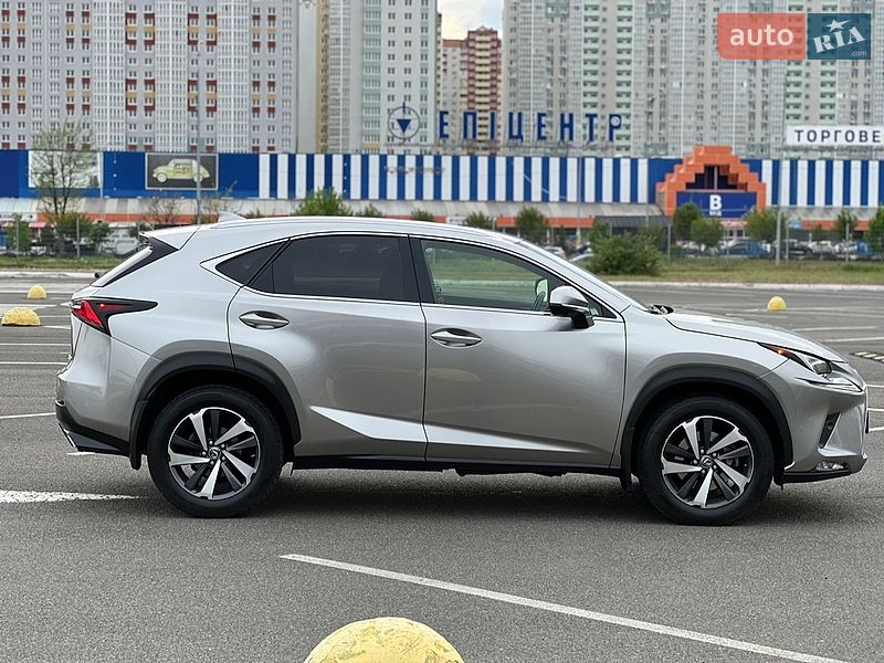 Внедорожник / Кроссовер Lexus NX 2017 в Киеве