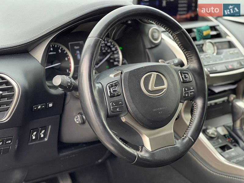 Внедорожник / Кроссовер Lexus NX 2017 в Киеве
