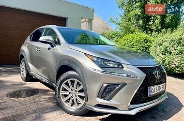 Позашляховик / Кросовер Lexus NX 2016 в Києві