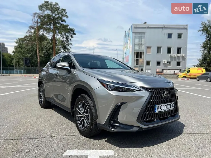 Lexus NX 2025