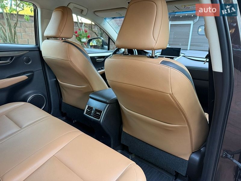 Позашляховик / Кросовер Lexus NX 2015 в Києві