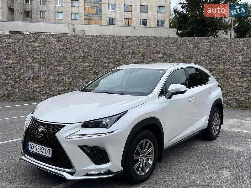 Lexus NX 2021