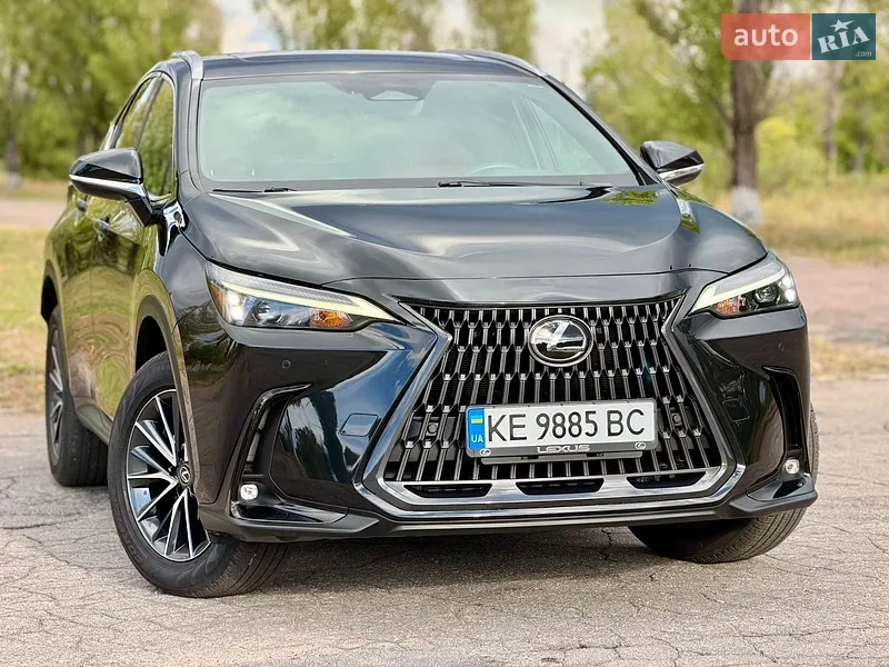 Lexus NX 2023