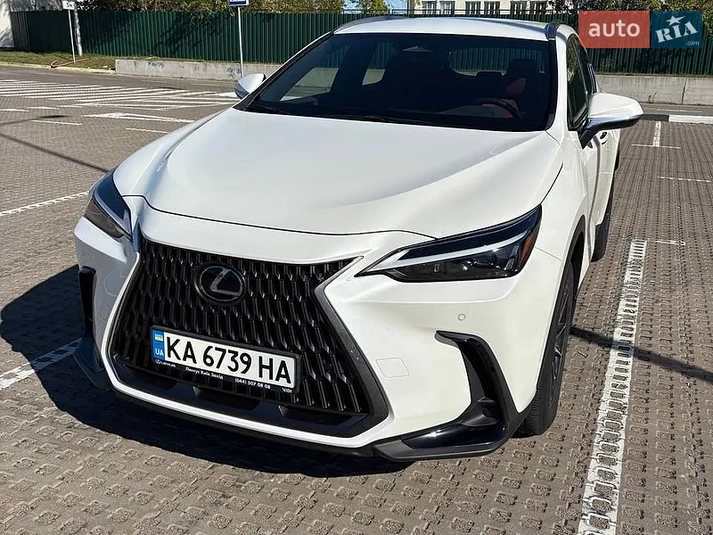 Lexus NX 2023