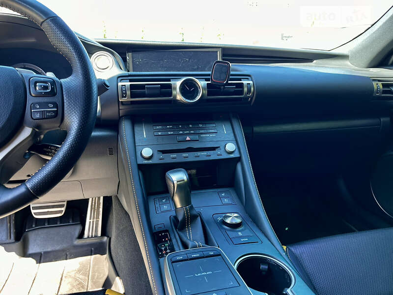 Купе Lexus RC 2019 в Киеве
