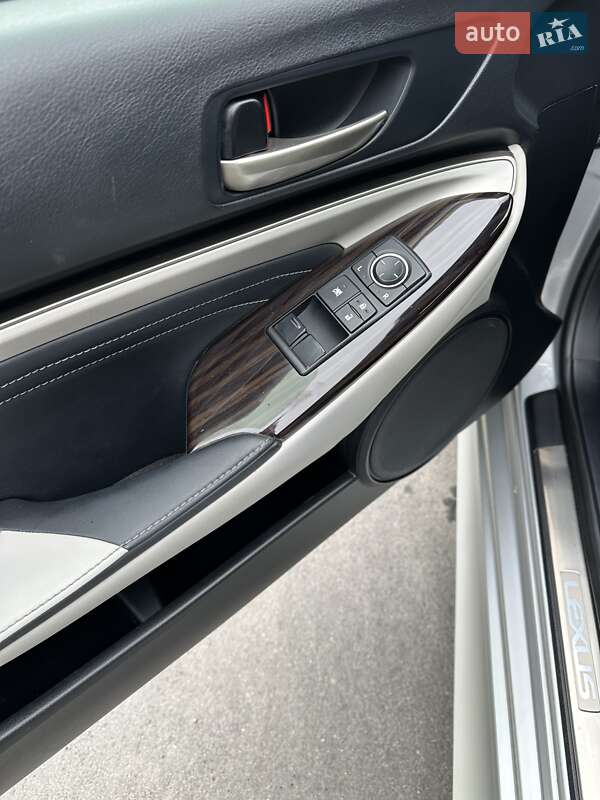 Купе Lexus RC 2016 в Киеве