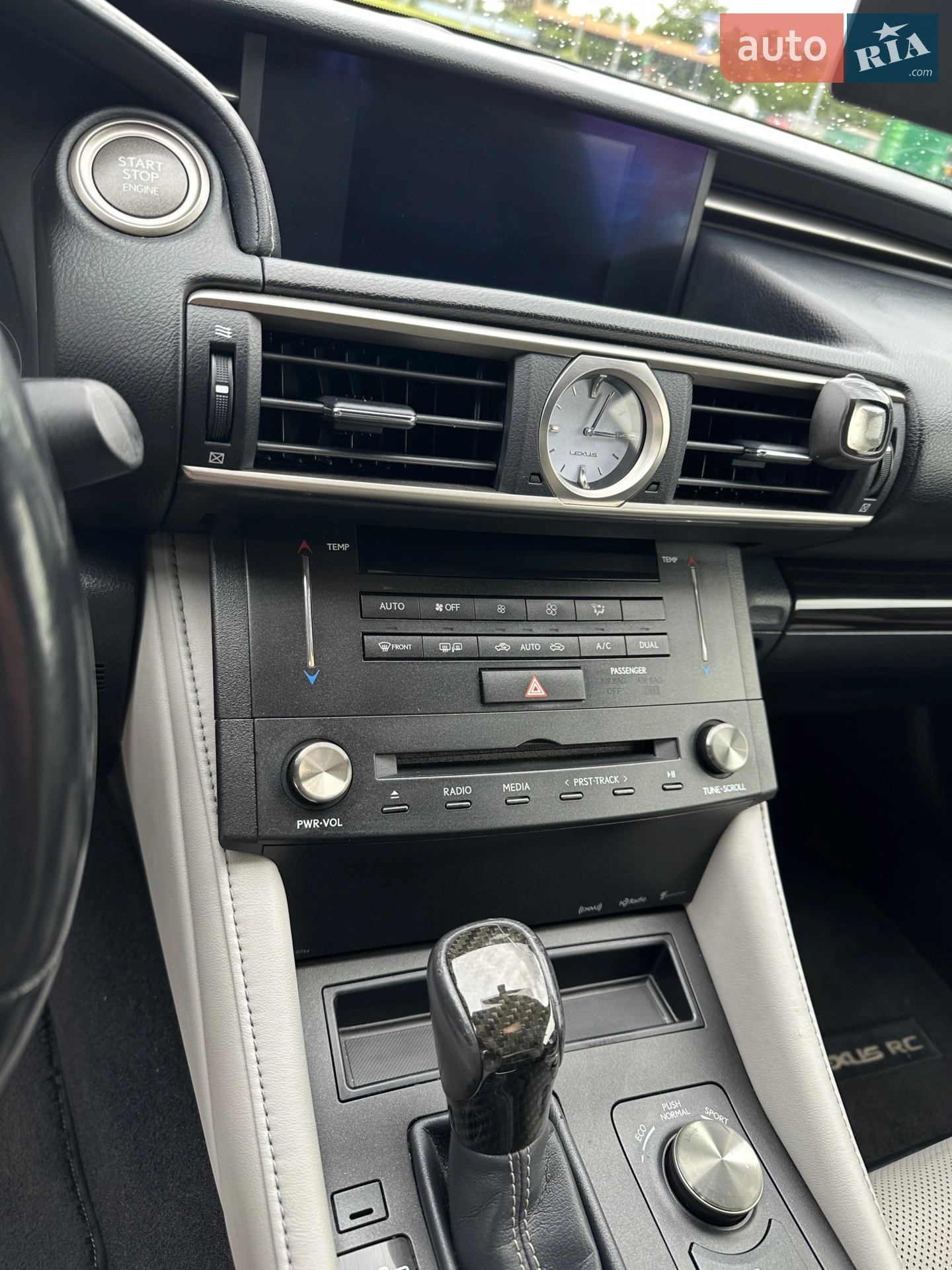 2016 Lexus RC - мініатюра 25