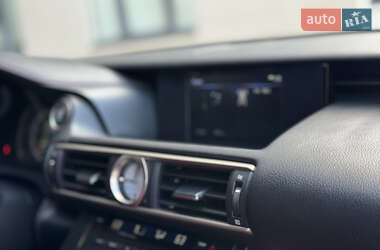 Купе Lexus RC 2018 в 
