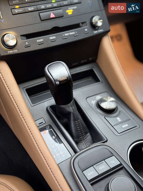 Купе Lexus RC 2017 в Киеве фото 12 Купе Lexus RC 2017 в Киеве