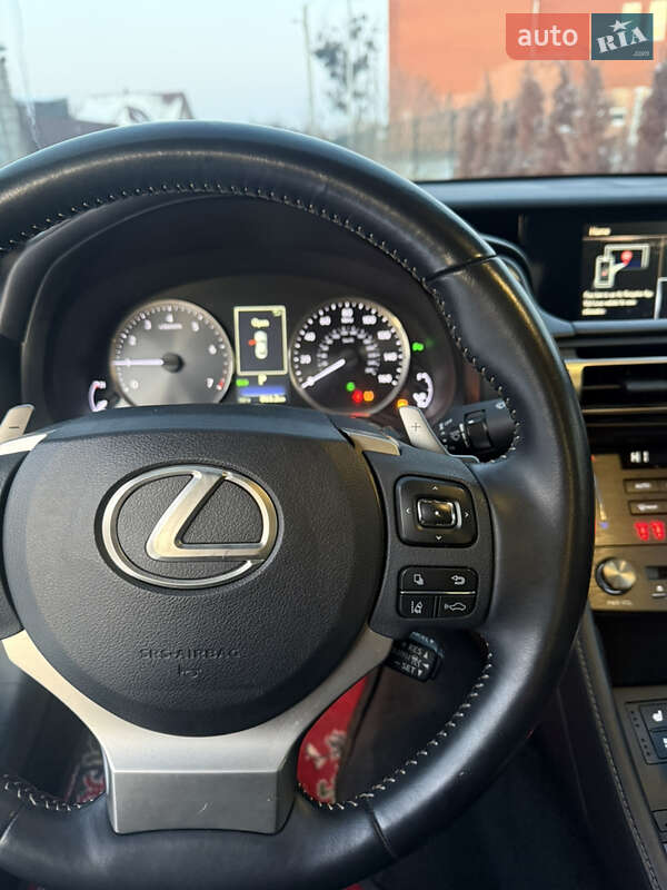Купе Lexus RC 2019 в Києві фото 40 Купе Lexus RC 2019 в Києві
