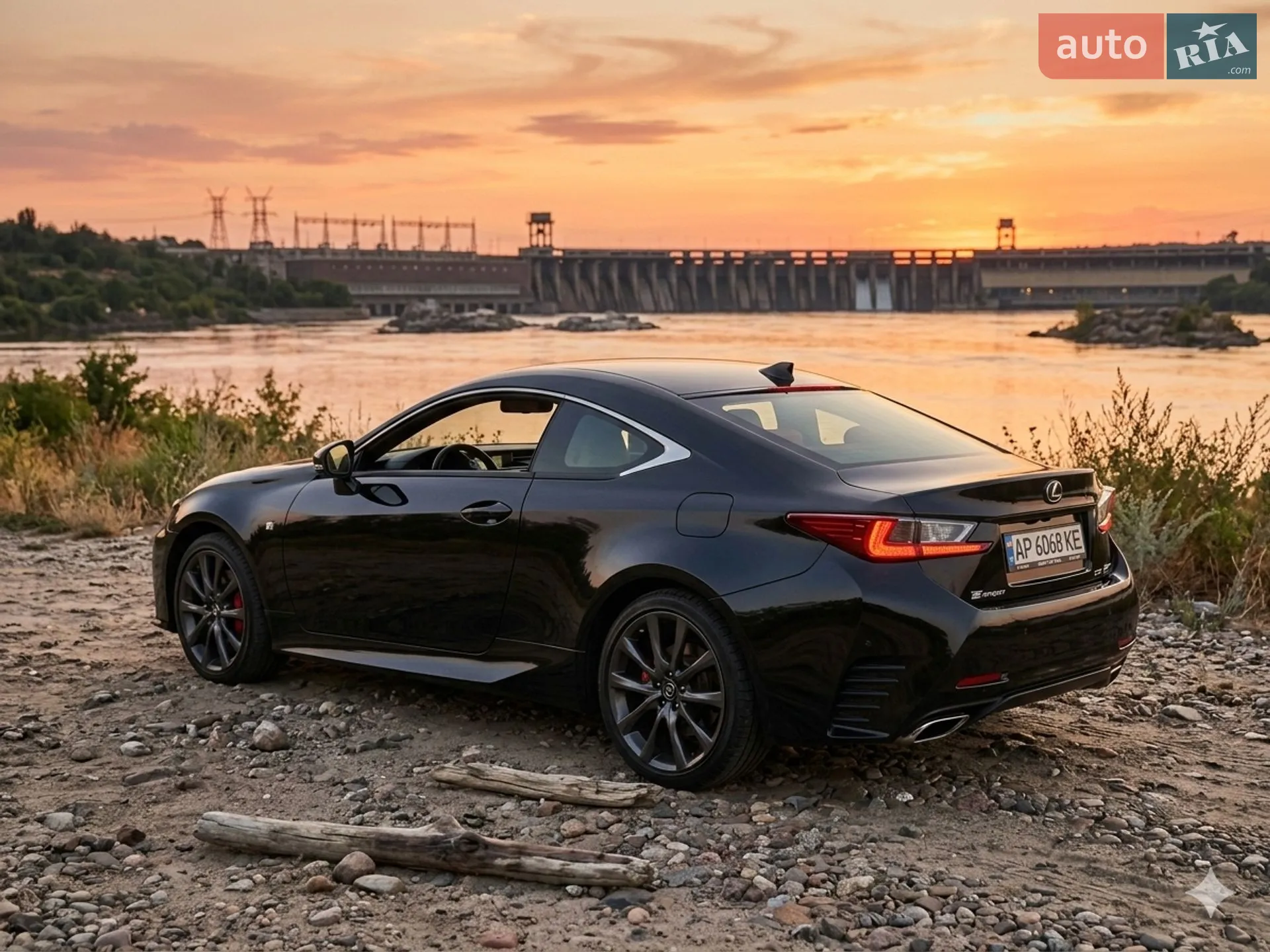2019 Lexus RC - мініатюра 2